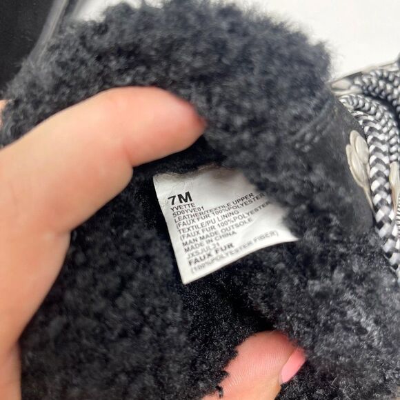 Splendid Yvette Black Suede Sherling Snow Booties Size 7 - Picture 5 of 6